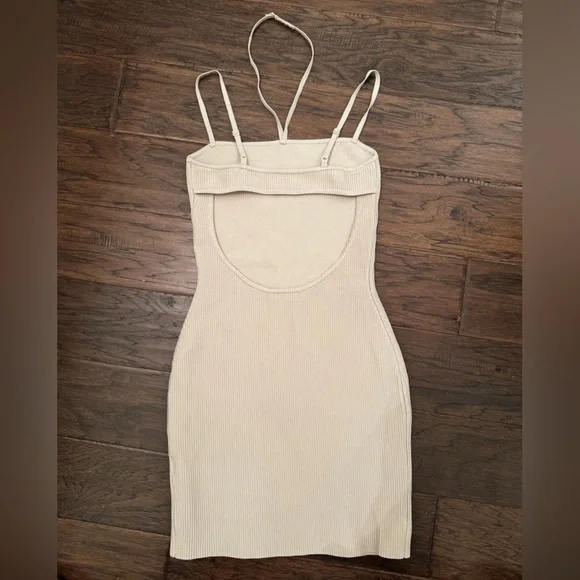 Babaton Skulpt Knit Back Cut Out - Picture 2 of 2